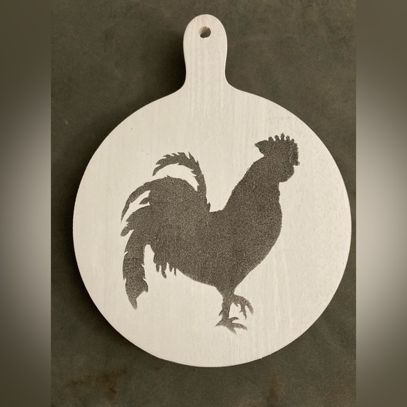 White Wooden Rooster Wall Decor Pot Holder  Four Wooden Legs - Picture 2 of 5